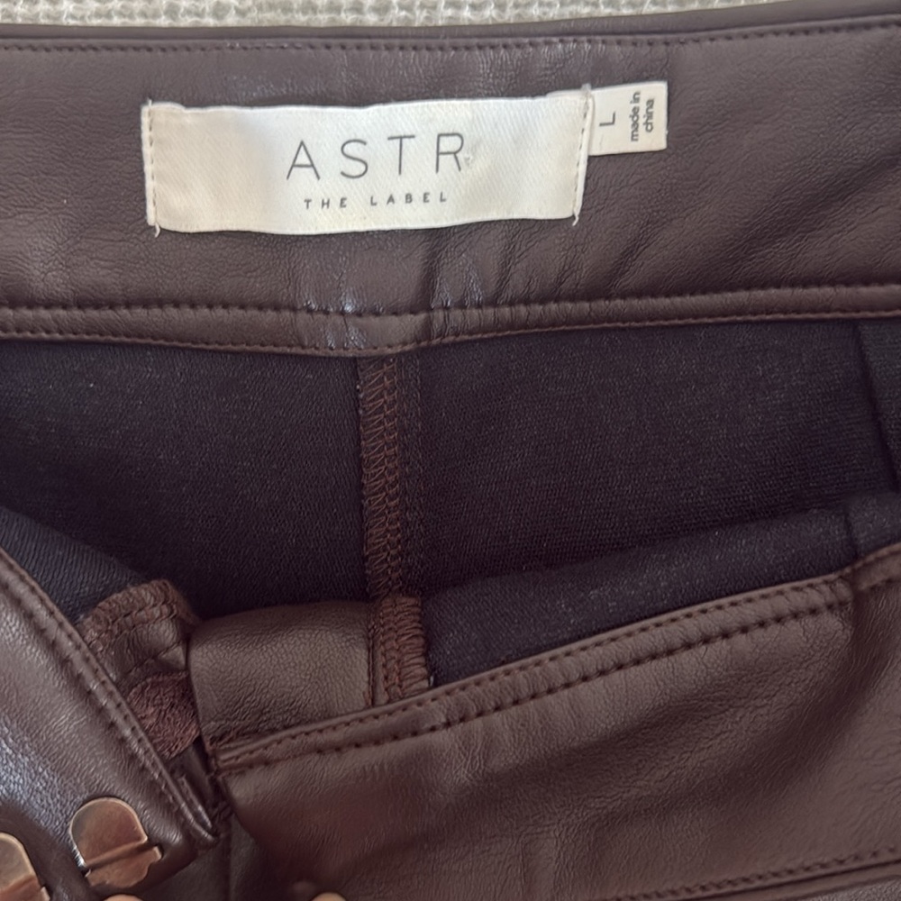 Astr the label Faux Leather High-Rise Shorts - Dark Brown - Picture 4 of 4